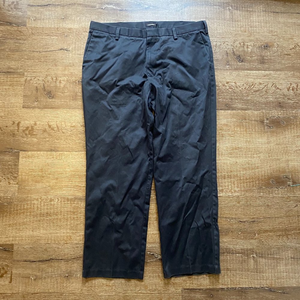 Dockers D3 Classic Fit Khaki Chino Gray Pants Men's Size 40 x 30
